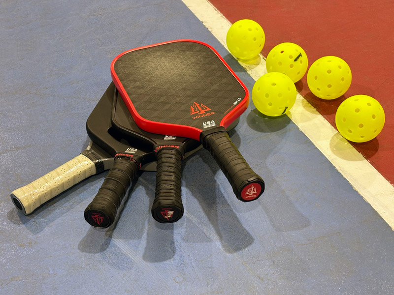 Jugar a pickleball